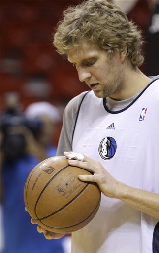 dirk nowitzki wallpaper 2011. dallas mavericks dirk nowitzki