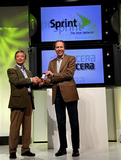 sprint echo phone. Sprint CEO Dan Hesse, right,