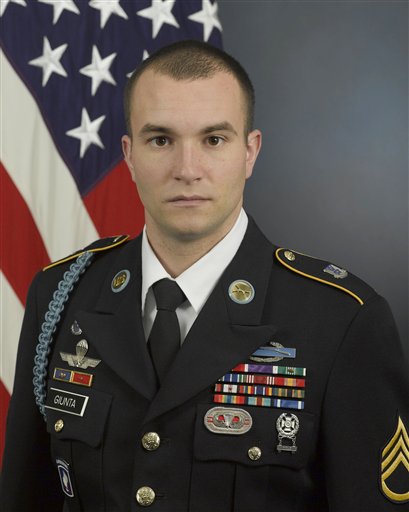 
 This undated handout photo provided by the Defense Department shows Staff Sgt. Salvatore Giunta. President Barack Obama will award the first Medal of Honor to a living service, Giunta, member who fought in the wars in Iraq or Afghanistan. (AP Photo/Monica King, Defense Department)
 