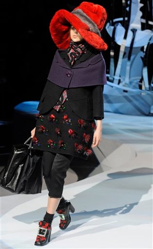 
 The Marc Jacobs Fall 2012 collection is modeled during Fashion Week, Monday, Feb. 13, 2012, in New York. (AP Photo/Louis Lanzano)
 