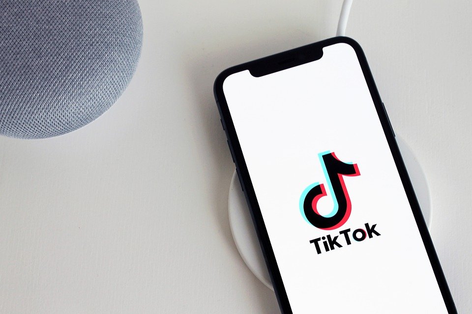 TikTok vs.  Shorts -  Chasing TikTok